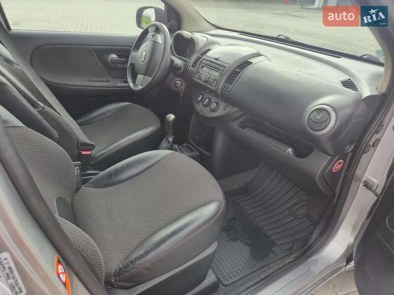 Хэтчбек Nissan Note 2008 в Киеве