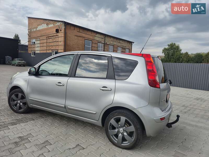 Хэтчбек Nissan Note 2008 в Киеве