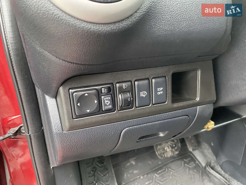 Хэтчбек Nissan Note 2012 в Киеве фото 33 Хэтчбек Nissan Note 2012 в Киеве