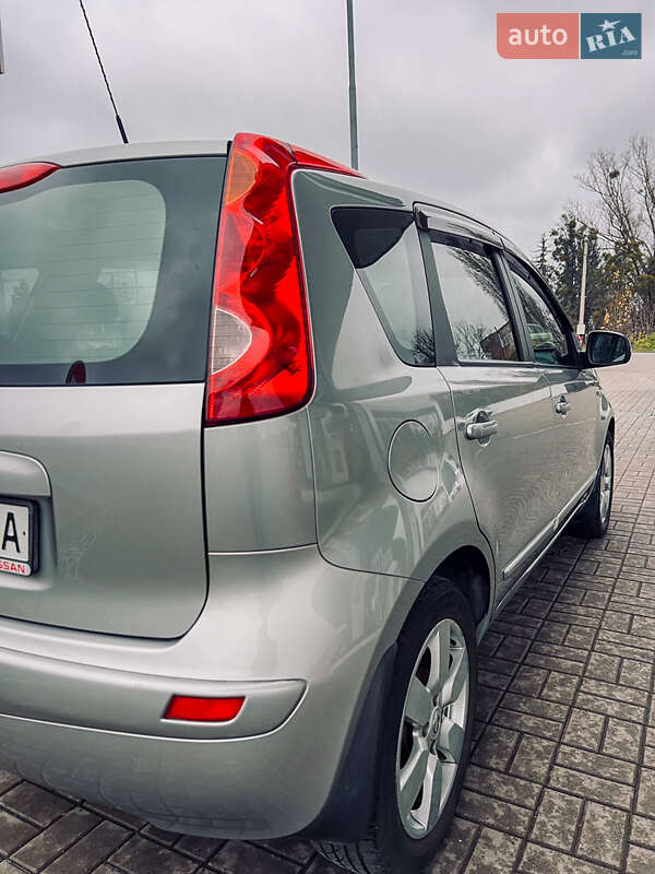 Хетчбек Nissan Note 2008 в Житомирі