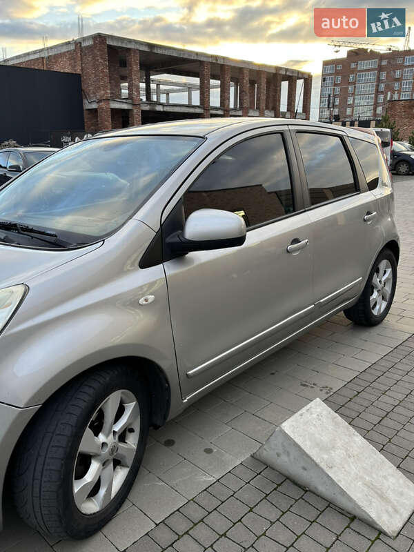 Хэтчбек Nissan Note 2010 в Хмельницком фото 4 Хэтчбек Nissan Note 2010 в Хмельницком