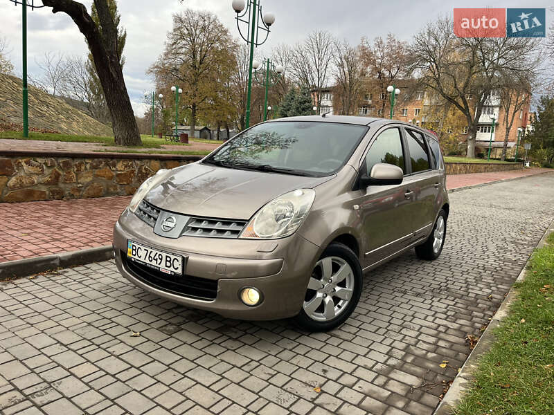 Хэтчбек Nissan Note 2007 в Могилев-Подольске