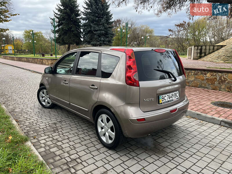 Хэтчбек Nissan Note 2007 в Могилев-Подольске