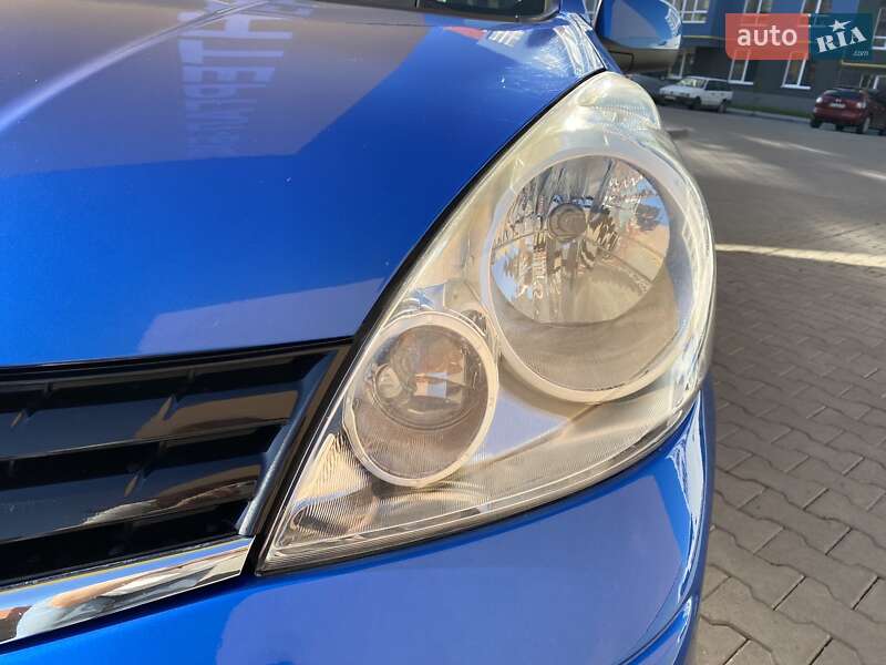 Хэтчбек Nissan Note 2010 в Черновцах фото 14 Хэтчбек Nissan Note 2010 в Черновцах