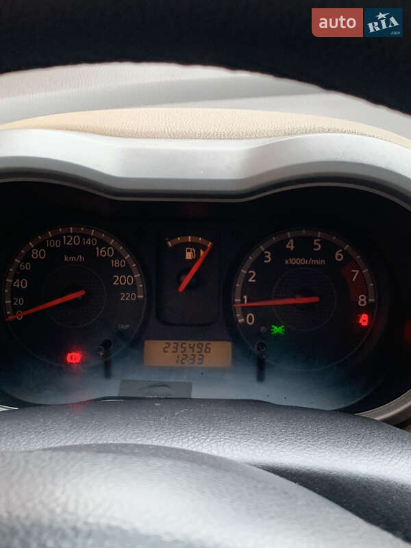 Хэтчбек Nissan Note 2006 в Черновцах фото 8 Хэтчбек Nissan Note 2006 в Черновцах