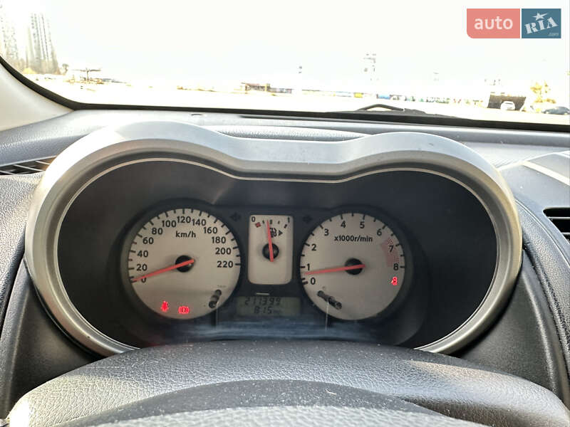 Хетчбек Nissan Note 2007 в Києві фото 25 Хетчбек Nissan Note 2007 в Києві