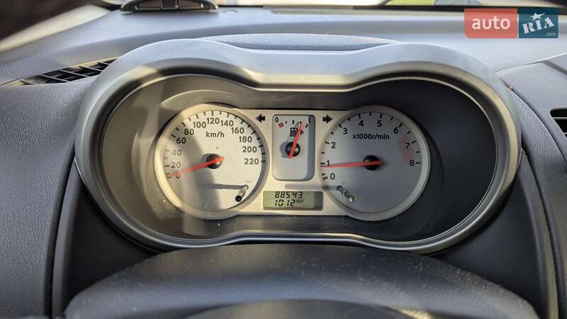 Хетчбек Nissan Note 2007 в Києві фото Хетчбек Nissan Note 2007 в Києві