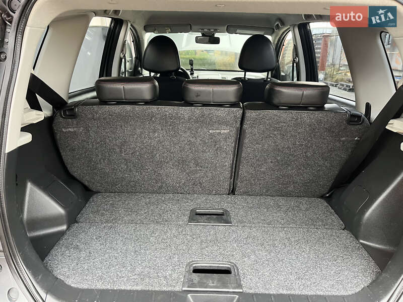 Хэтчбек Nissan Note 2011 в Львове