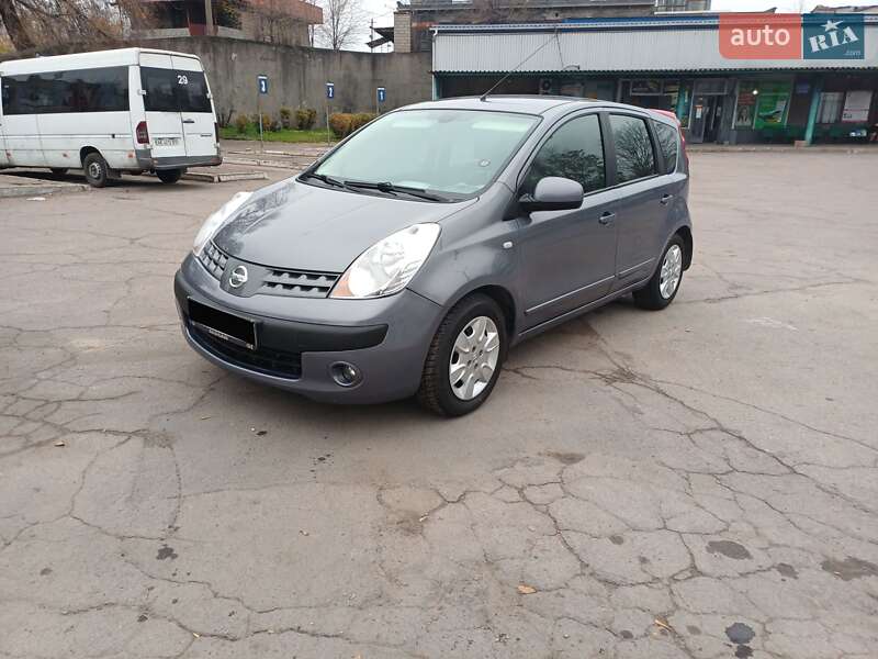 Хэтчбек Nissan Note 2007 в Каменском