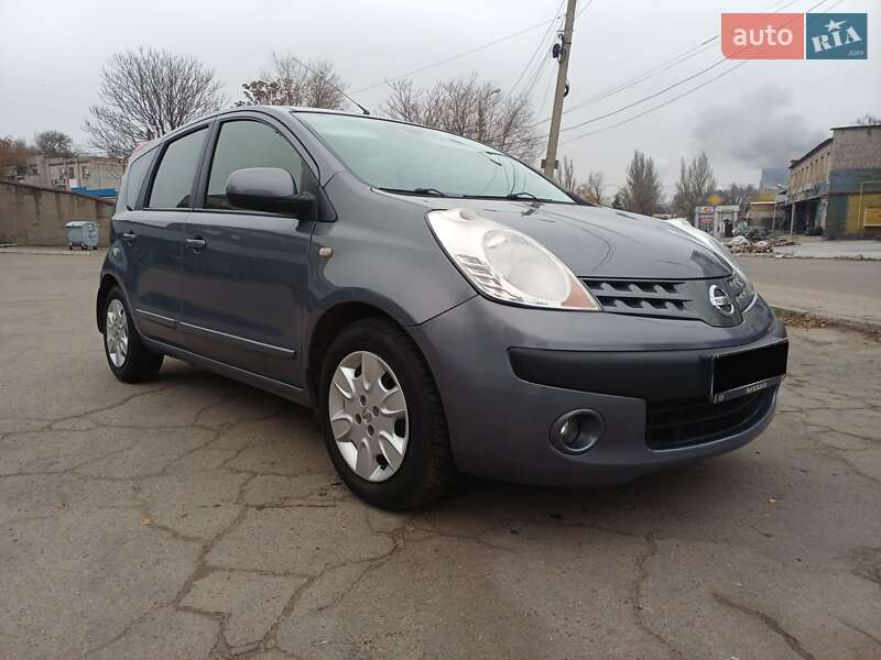 Хэтчбек Nissan Note 2007 в Каменском