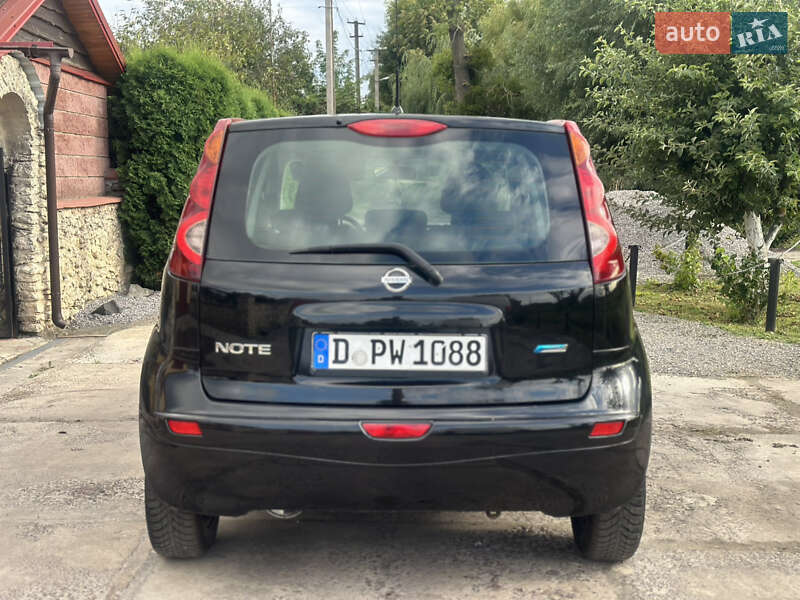 Хетчбек Nissan Note 2009 в Дубні