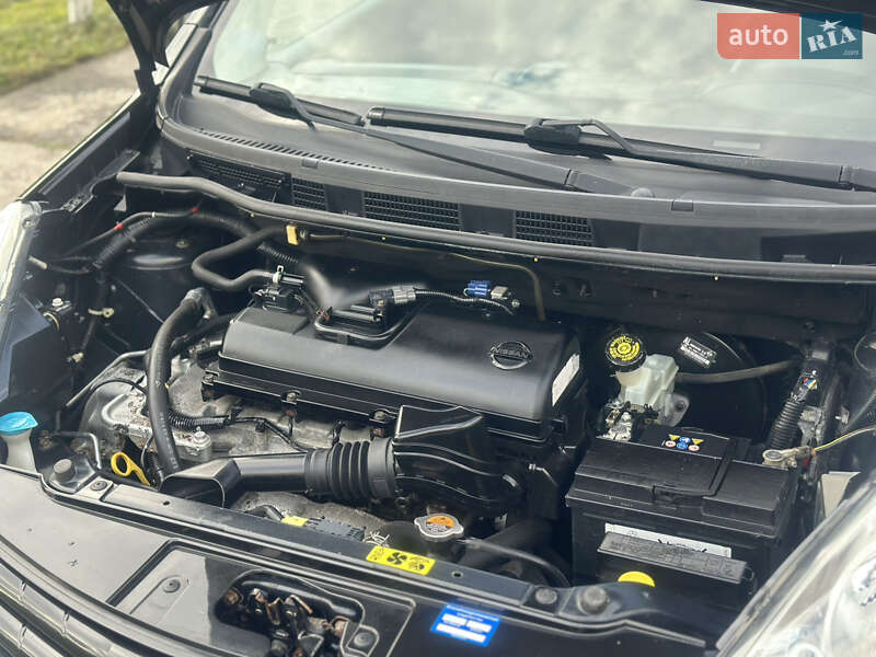 Хетчбек Nissan Note 2009 в Дубні