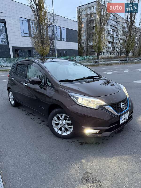 Хэтчбек Nissan Note 2017 в Киеве