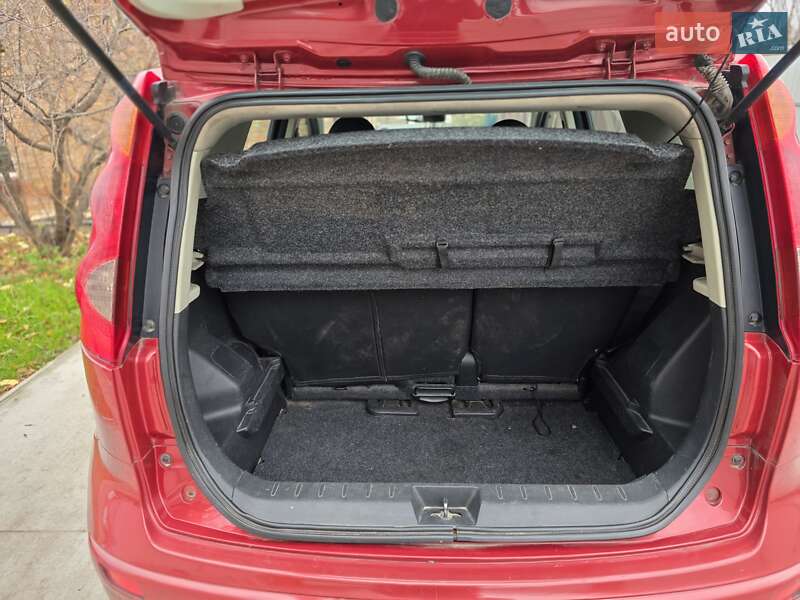 Хэтчбек Nissan Note 2007 в Бердичеве