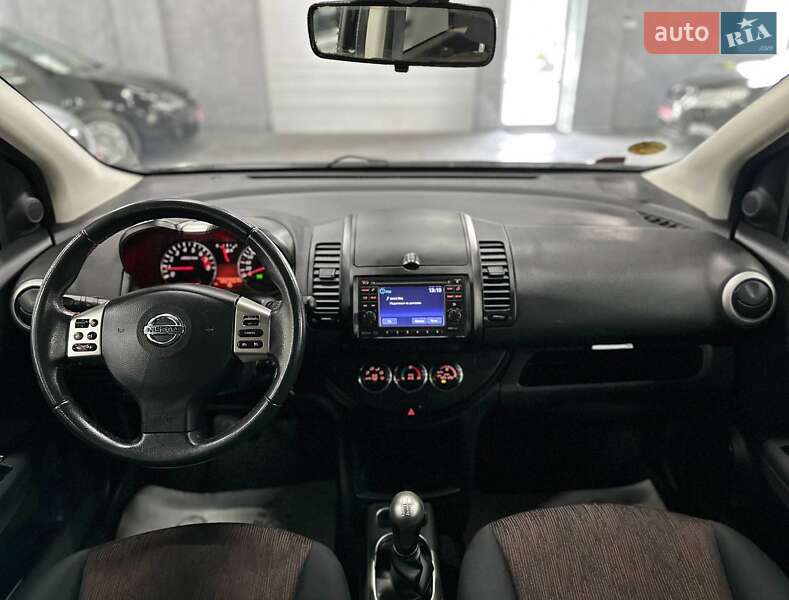 Хэтчбек Nissan Note 2010 в Каменском