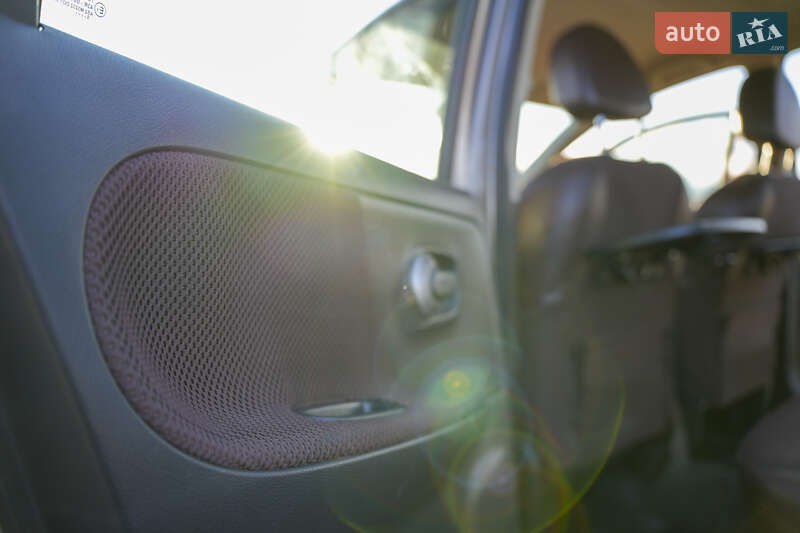 Хэтчбек Nissan Note 2007 в Дрогобыче