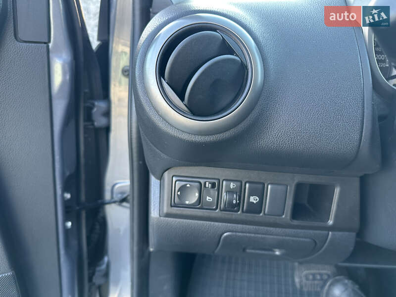 Хэтчбек Nissan Note 2007 в Ирпене