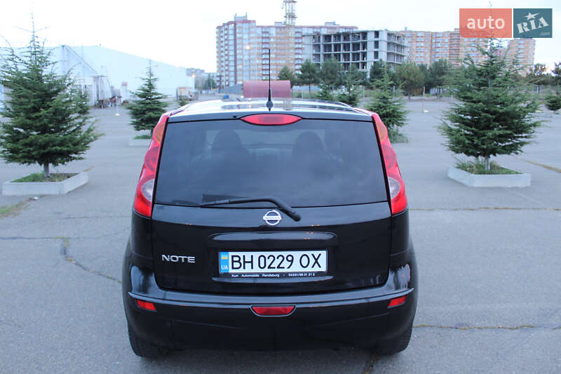 Хэтчбек Nissan Note 2008 в Одессе