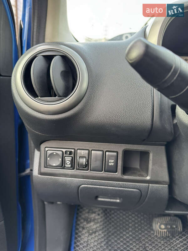 Хэтчбек Nissan Note 2007 в Львове