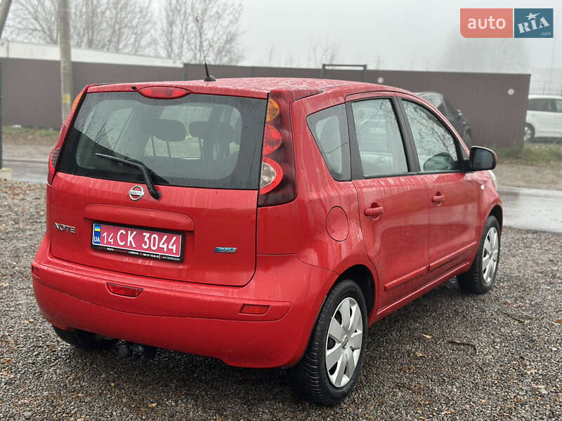 Хэтчбек Nissan Note 2010 в Виннице