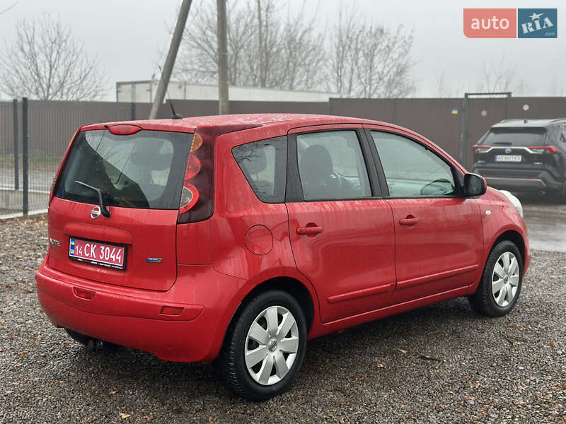 Хэтчбек Nissan Note 2010 в Виннице
