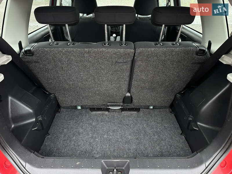 Хэтчбек Nissan Note 2010 в Виннице