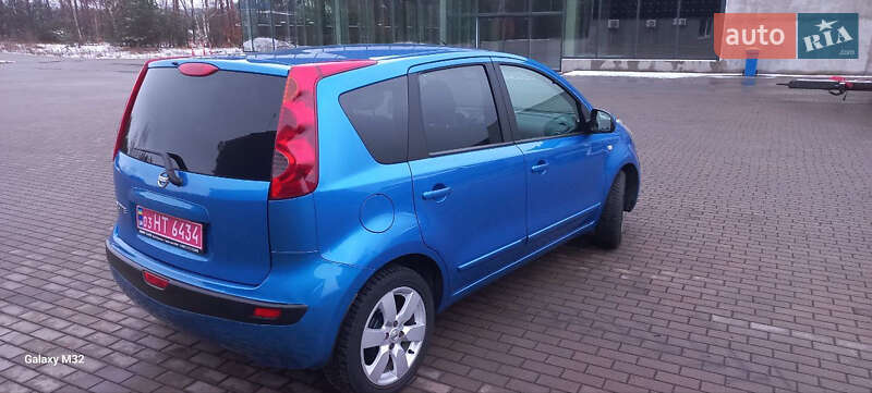 Хэтчбек Nissan Note 2006 в Костополе