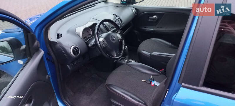 Хэтчбек Nissan Note 2006 в Костополе