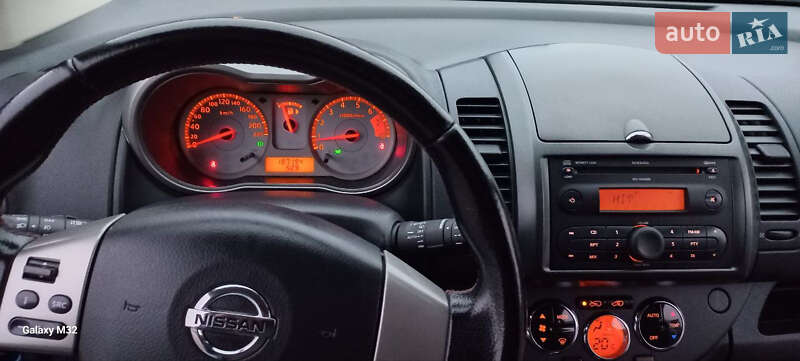 Хэтчбек Nissan Note 2006 в Костополе