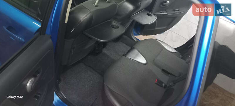 Хэтчбек Nissan Note 2006 в Костополе