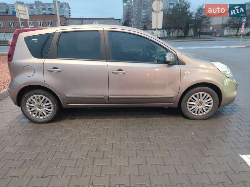 Хетчбек Nissan Note 2009 в Хмельницькому