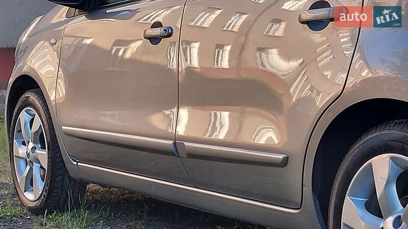 Хетчбек Nissan Note 2010 в Луцьку фото 19 Хетчбек Nissan Note 2010 в Луцьку