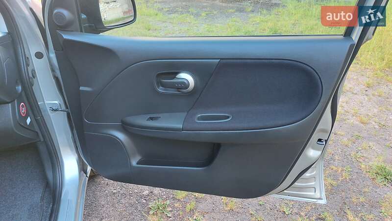 Хетчбек Nissan Note 2010 в Луцьку фото 29 Хетчбек Nissan Note 2010 в Луцьку