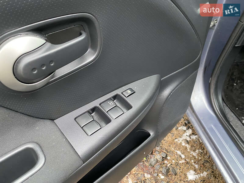 Хэтчбек Nissan Note 2009 в Луцке