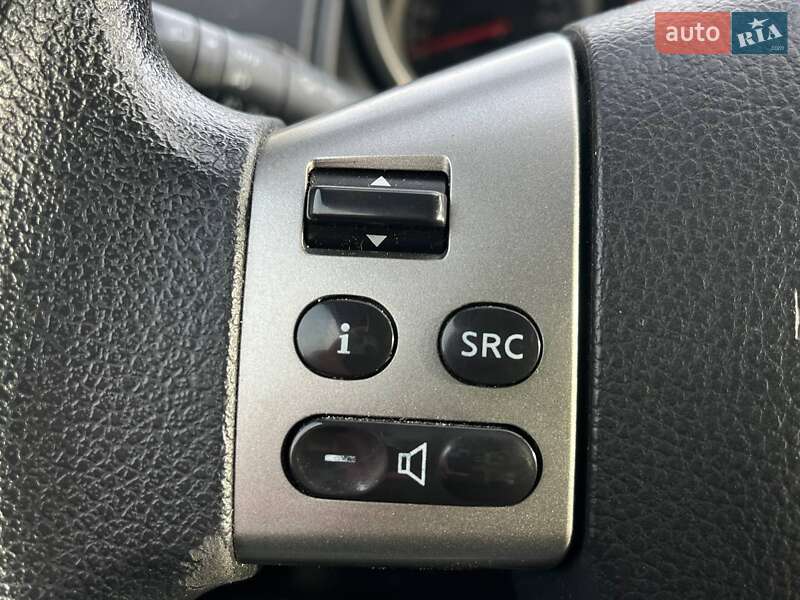 Хэтчбек Nissan Note 2006 в Киеве