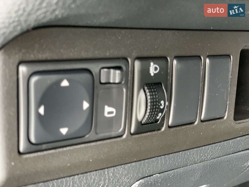 Хетчбек Nissan Note 2007 в Дрогобичі