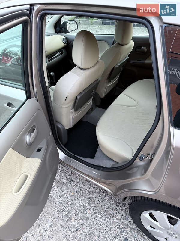 Хетчбек Nissan Note 2006 в Смілі