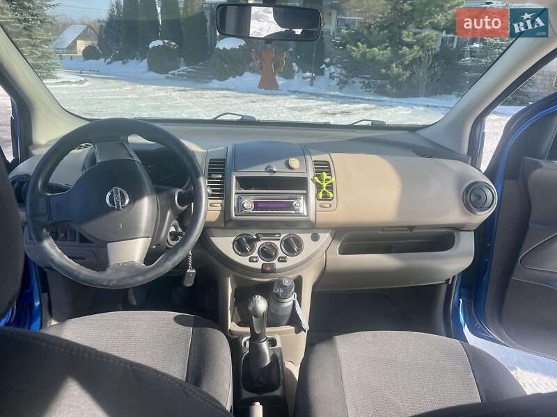 Хэтчбек Nissan Note 2008 в Львове