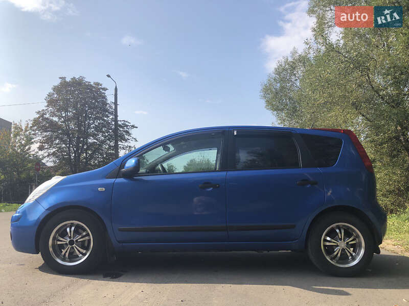 Хэтчбек Nissan Note 2008 в Львове