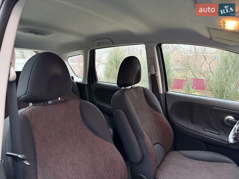 Хэтчбек Nissan Note 2010 в Виннице фото 13 Хэтчбек Nissan Note 2010 в Виннице