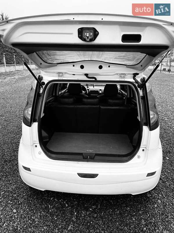 Хетчбек Nissan Note 2010 в Виноградові