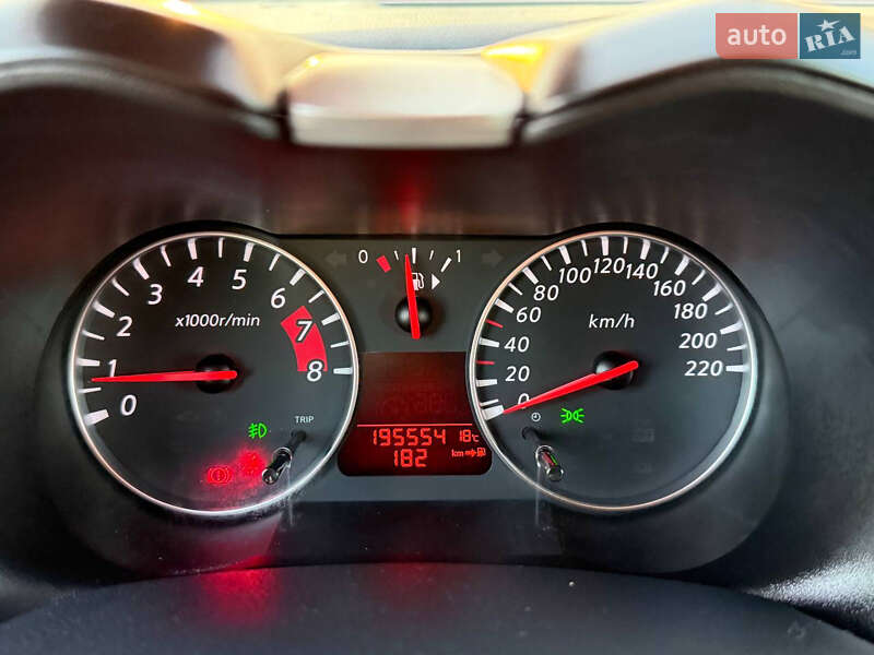 Хэтчбек Nissan Note 2011 в Стрые