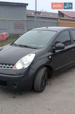 Хэтчбек Nissan Note 2007 в Ромнах