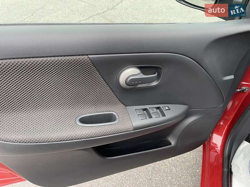 Хэтчбек Nissan Note 2007 в Киеве