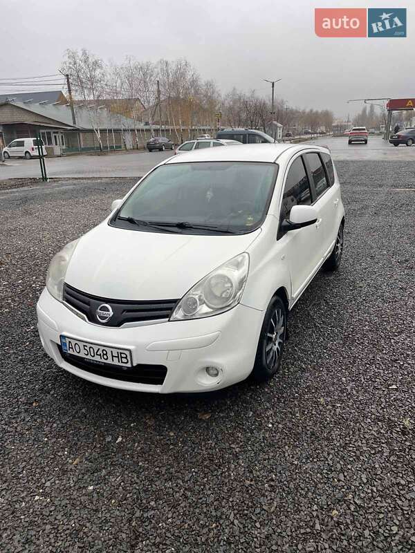 Хетчбек Nissan Note 2010 в Виноградові