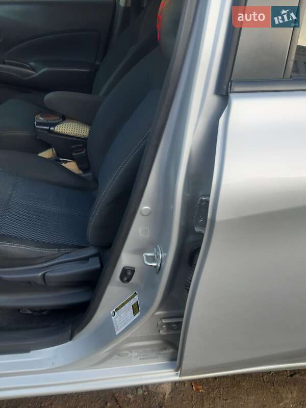 Хэтчбек Nissan Note 2015 в Владимире