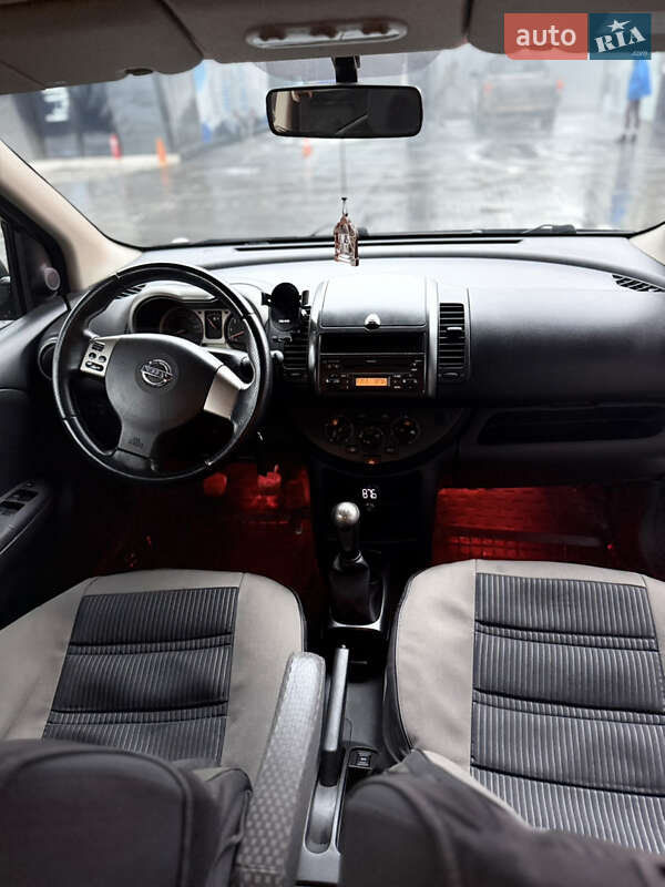 Хэтчбек Nissan Note 2006 в Киеве