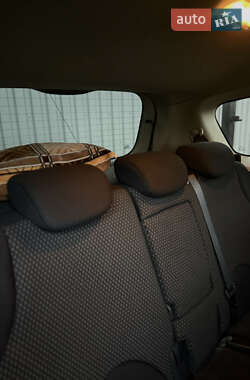 Хэтчбек Nissan Note 2006 в Киеве
