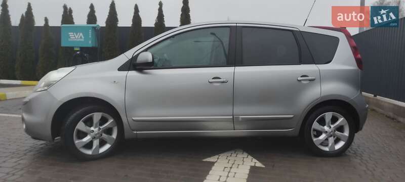 Хэтчбек Nissan Note 2009 в Житомире