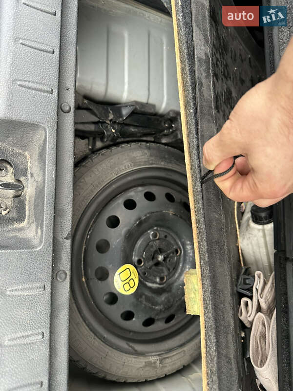 Хэтчбек Nissan Note 2008 в Днепре